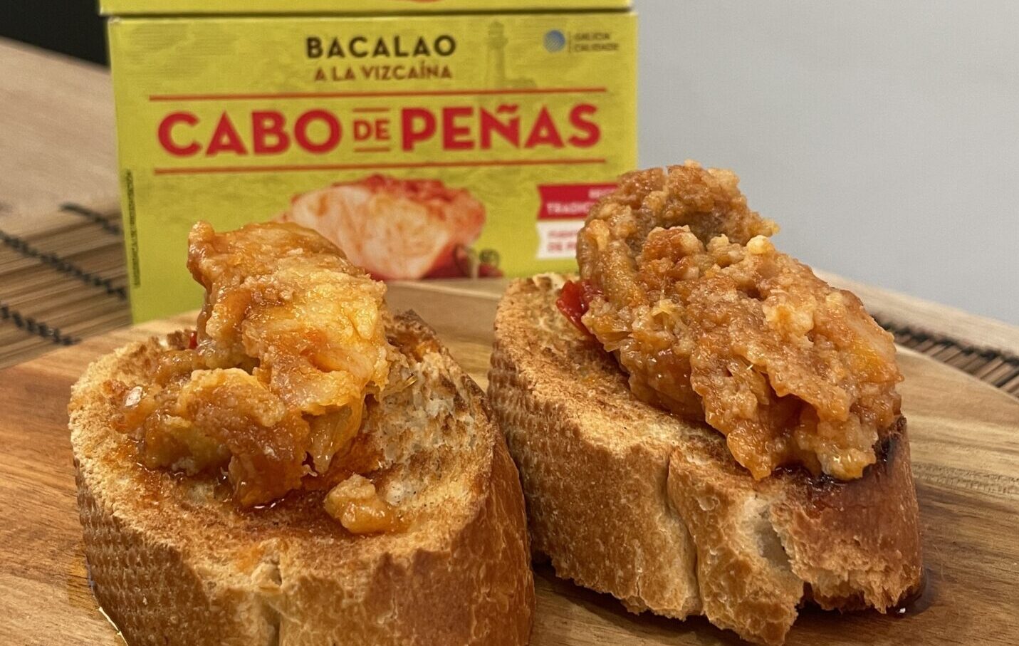 Tostas de bacalao a la vizcaína