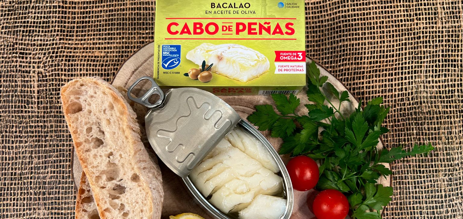 Tostas de bacalao en aceite de oliva